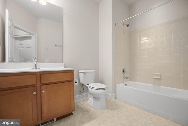 163 CASTLE HILL DR, Fredericksburg, VA 22406