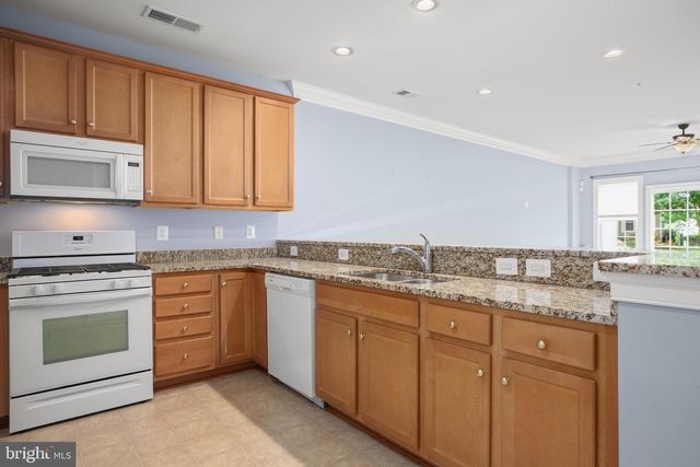163 CASTLE HILL DR, Fredericksburg, VA 22406