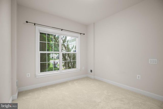 163 CASTLE HILL DR, Fredericksburg, VA 22406