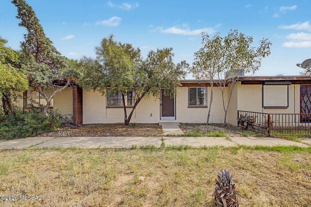 4028 S Evergreen Avenue, Tucson, AZ 85730
