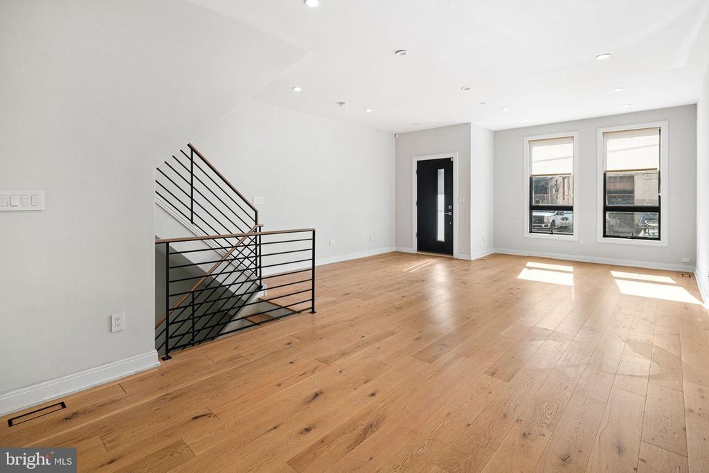 2042 TRENTON AVE, PHILADELPHIA, PA 19125 — exterior