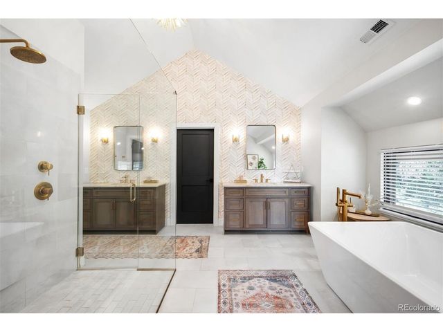 1055 S Cove Way, Denver, CO 80209