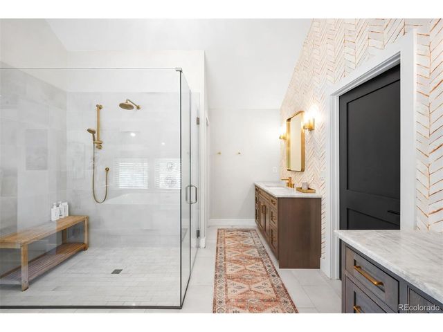 1055 S Cove Way, Denver, CO 80209