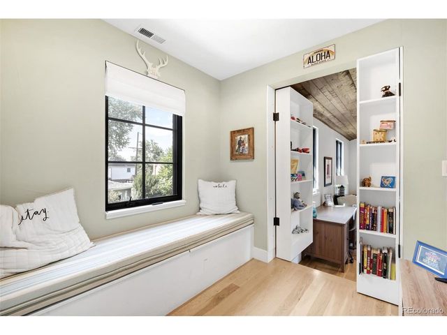 1055 S Cove Way, Denver, CO 80209