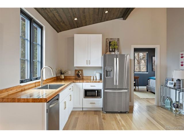 1055 S Cove Way, Denver, CO 80209