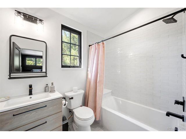 1055 S Cove Way, Denver, CO 80209