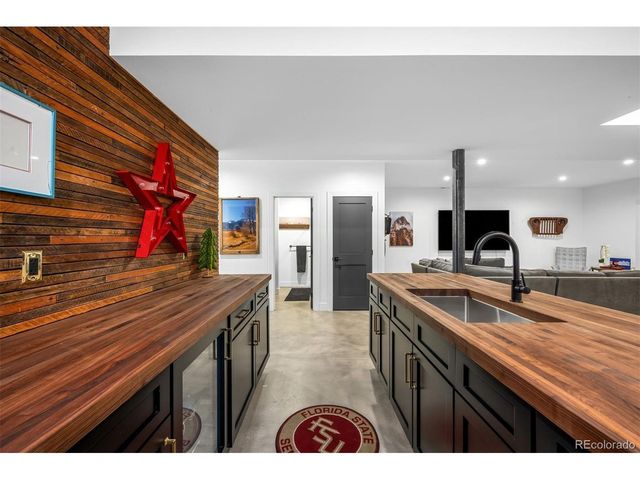 1055 S Cove Way, Denver, CO 80209