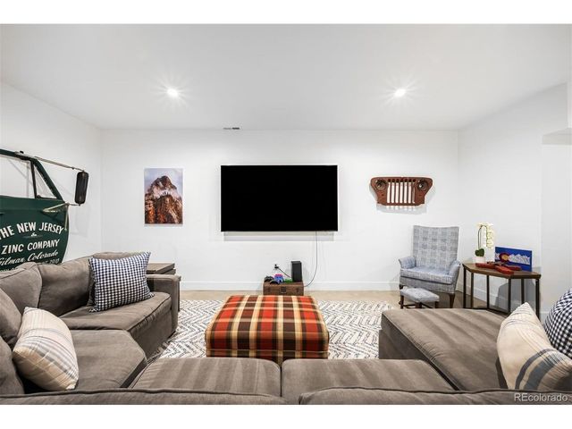 1055 S Cove Way, Denver, CO 80209