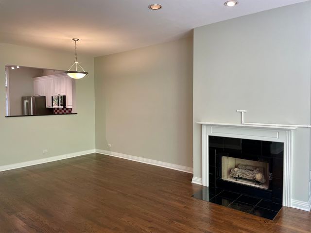 310 N Clinton Street K, Chicago, IL 60661