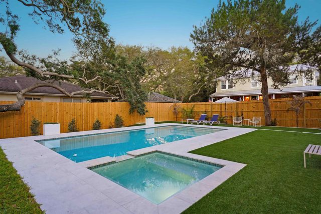 4240 Myrtle St, St Augustine, FL 32084