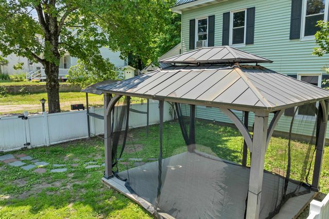 37 Merrill Street, Plymouth, NH 03264