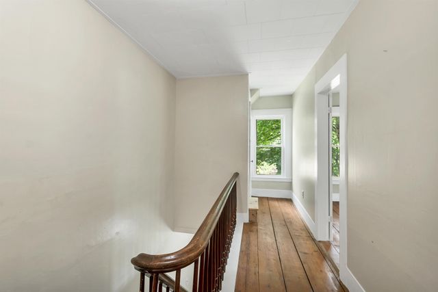 37 Merrill Street, Plymouth, NH 03264