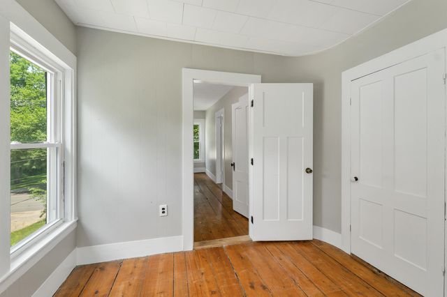 37 Merrill Street, Plymouth, NH 03264