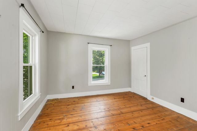 37 Merrill Street, Plymouth, NH 03264