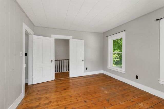 37 Merrill Street, Plymouth, NH 03264
