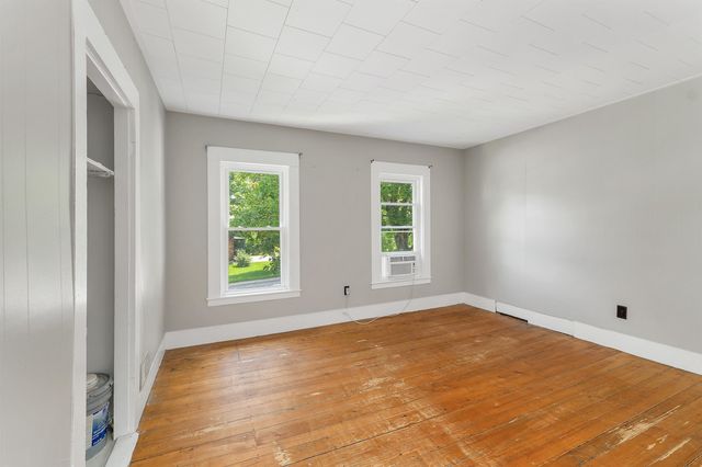 37 Merrill Street, Plymouth, NH 03264
