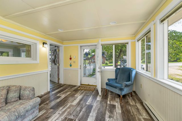 37 Merrill Street, Plymouth, NH 03264