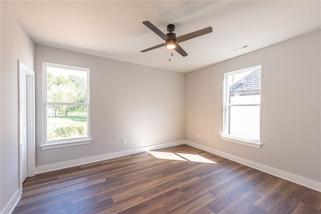 1026 S Laramie Heights, Fayetteville, AR 72704