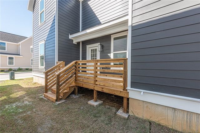 1026 S Laramie Heights, Fayetteville, AR 72704