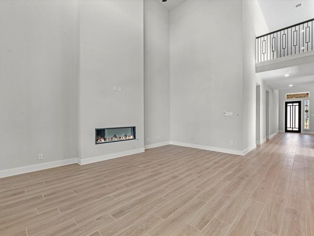 7066 North Lake Clopton Drive, Montgomery, TX 77316