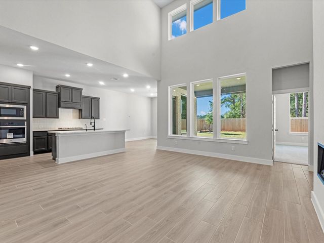 7066 North Lake Clopton Drive, Montgomery, TX 77316