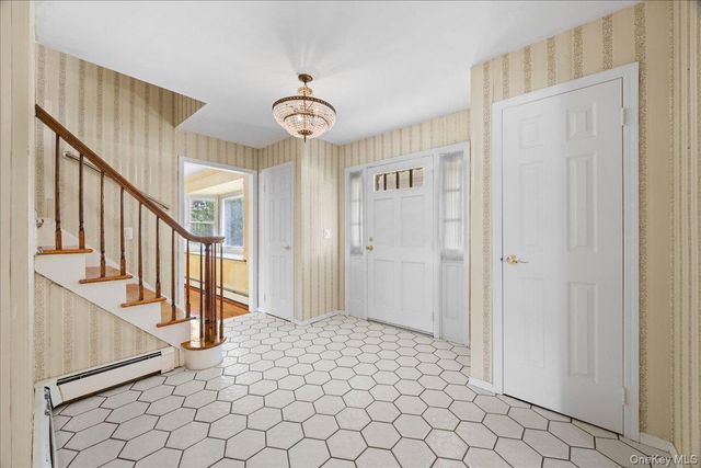 12 George Court, Miller Place, NY 11764