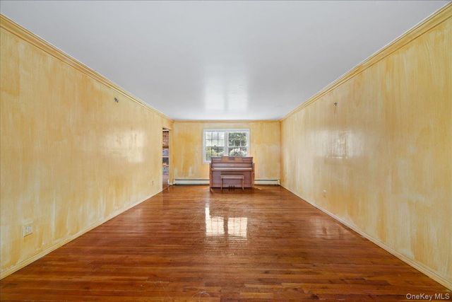 12 George Court, Miller Place, NY 11764