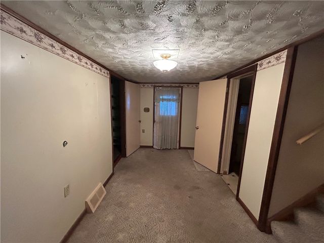 453 Coal Valley Rd, Jefferson Hills, PA 15025