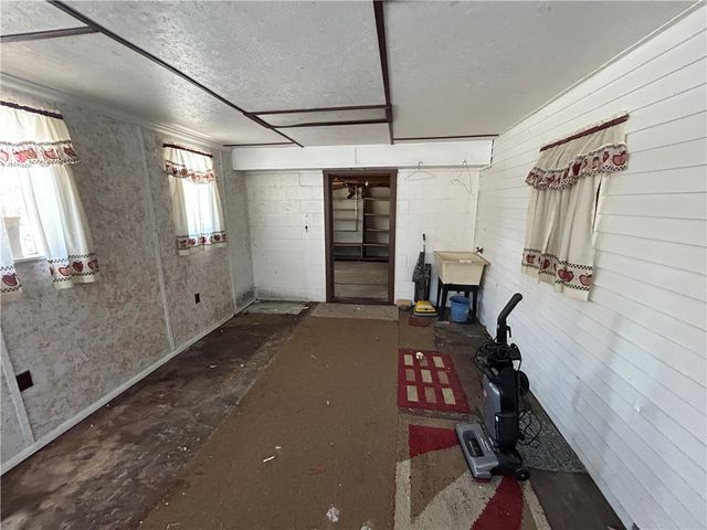 453 Coal Valley Rd, Jefferson Hills, PA 15025