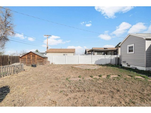 229 4th St, Fort Lupton, CO 80621