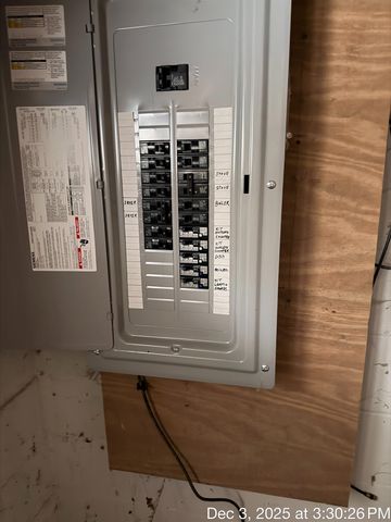 117 Lawrence Road, Salem, NH 03079