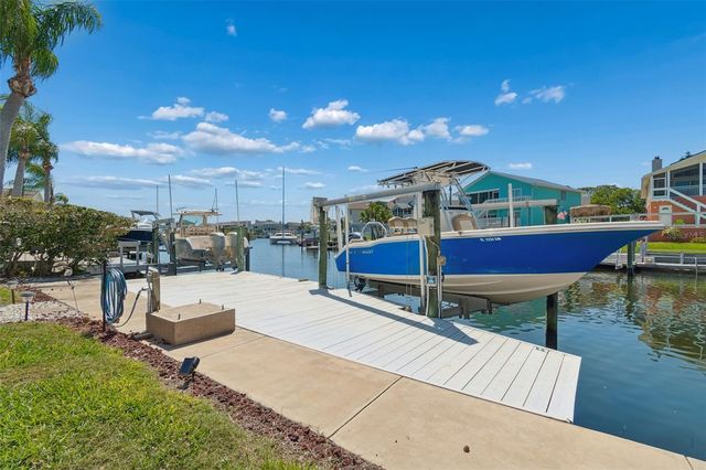 6211 BAYSIDE DRIVE, New Port Richey, FL 34652