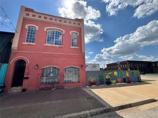 525 W Chickasha Avenue, Chickasha, OK 73018