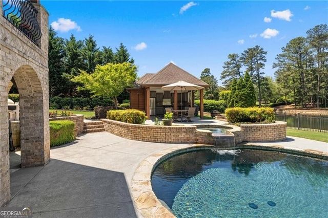 2725 Drayton Hall Drive, Buford, GA 30519