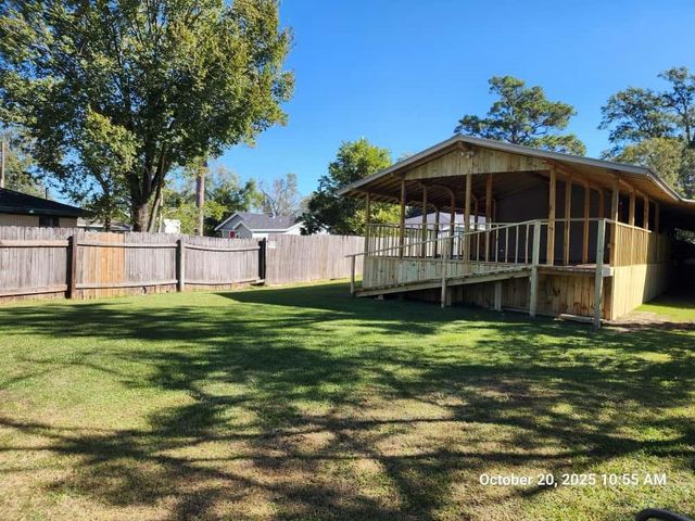 117 Henrietta Street, West Orange, TX 77630