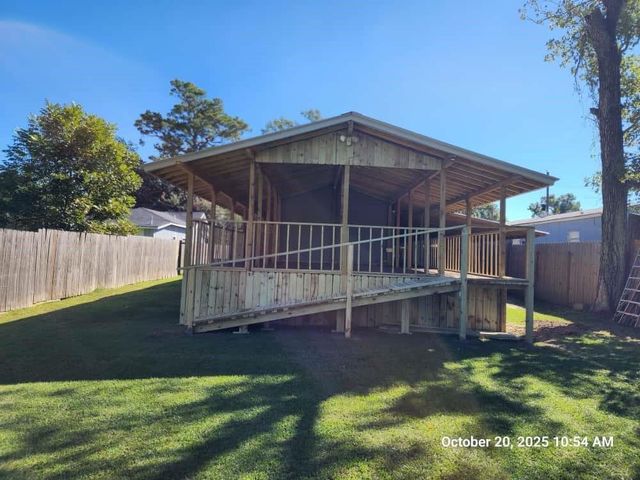 117 Henrietta Street, West Orange, TX 77630