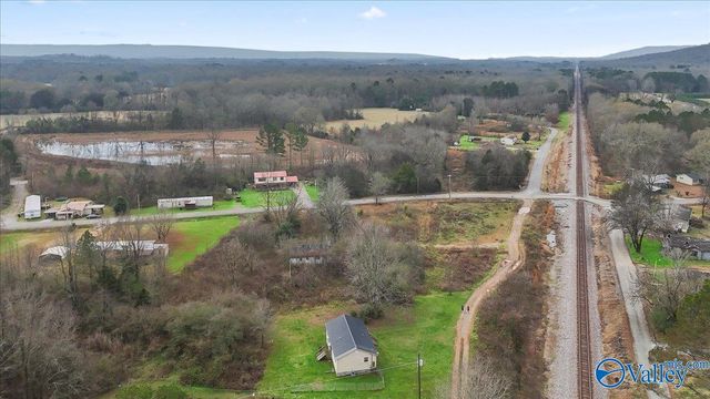 2134 County Road 137, Stevenson, AL 35772