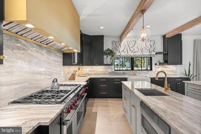 421 E COTTAGE AVE, Haddonfield, NJ 08033