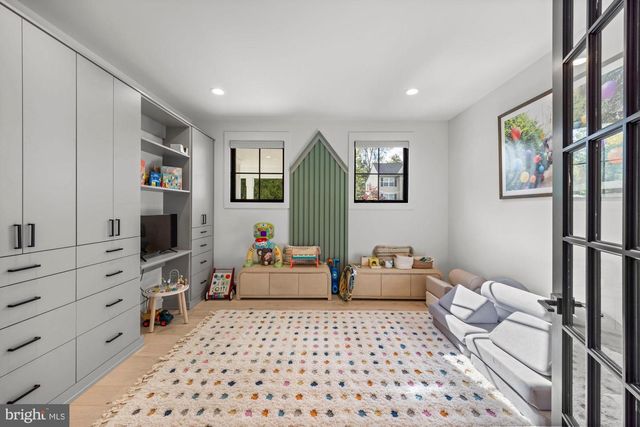 421 E COTTAGE AVE, Haddonfield, NJ 08033