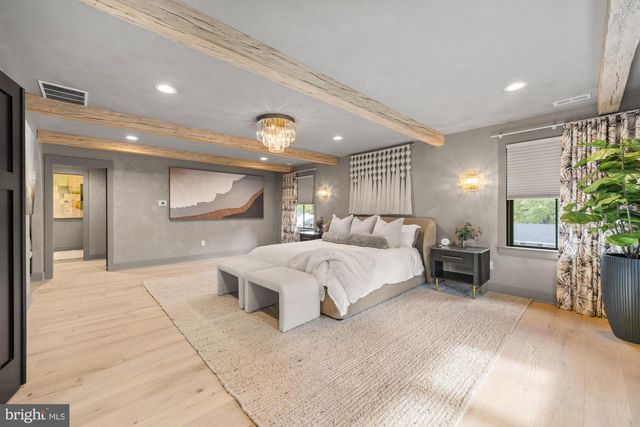 421 E COTTAGE AVE, Haddonfield, NJ 08033