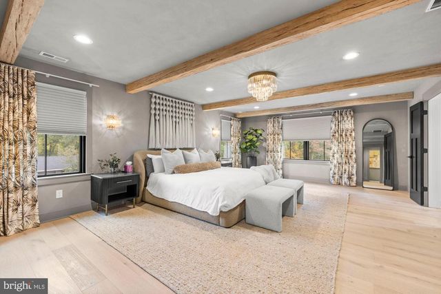 421 E COTTAGE AVE, Haddonfield, NJ 08033