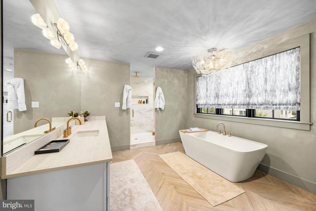 421 E COTTAGE AVE, Haddonfield, NJ 08033