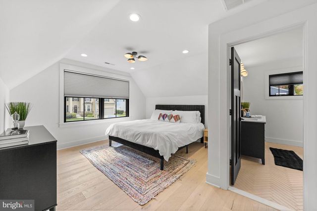 421 E COTTAGE AVE, Haddonfield, NJ 08033