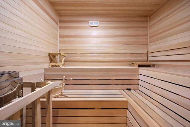 421 E COTTAGE AVE, Haddonfield, NJ 08033