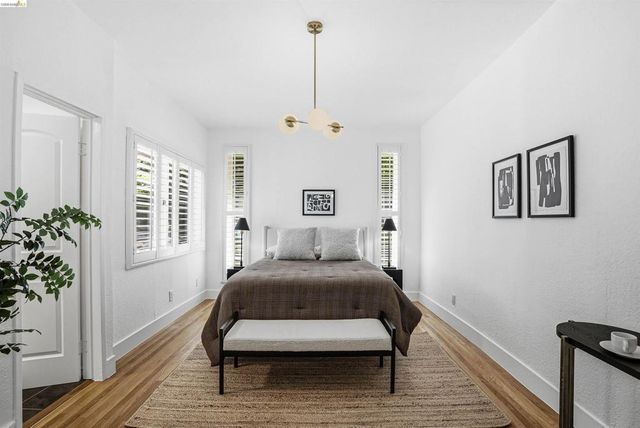 2237 Trafalgar Pl, Oakland, CA 94611