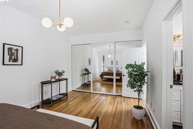 2237 Trafalgar Pl, Oakland, CA 94611