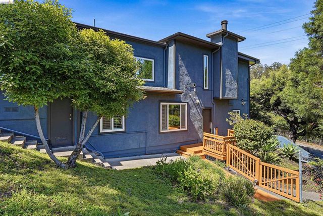 2237 Trafalgar Pl, Oakland, CA 94611