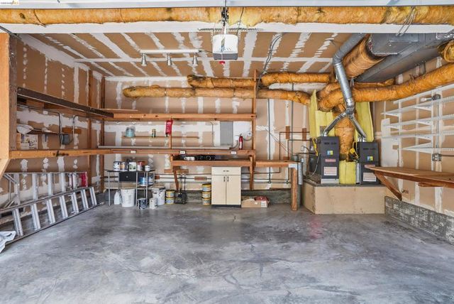 2237 Trafalgar Pl, Oakland, CA 94611