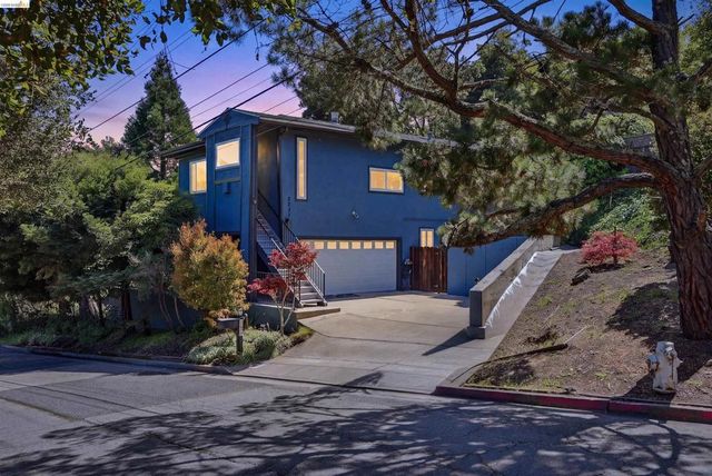 2237 Trafalgar Pl, Oakland, CA 94611