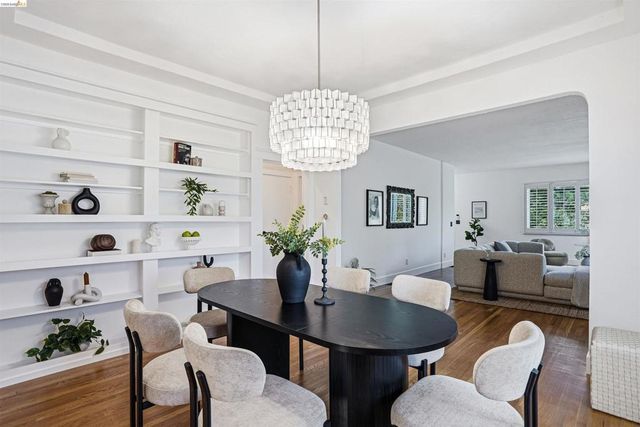 2237 Trafalgar Pl, Oakland, CA 94611